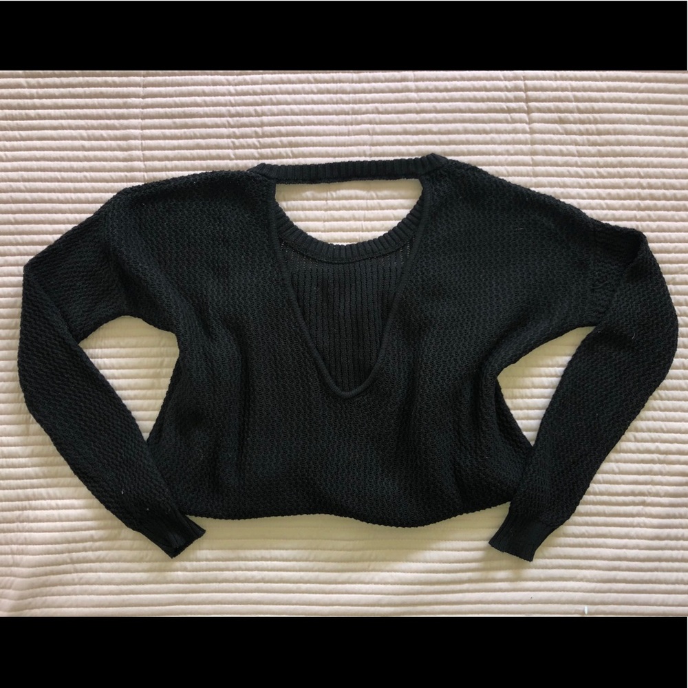 Forever 21 ⚫️ Open back Sweater